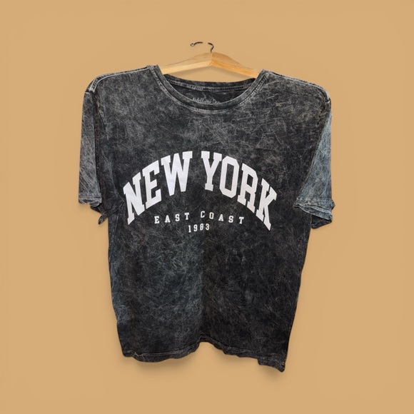 Rebellious One Tops - NEW YORK East Coast 1983 Graphic Tee NWT Size XL 100% Cotton Grunge T-Shirt Top